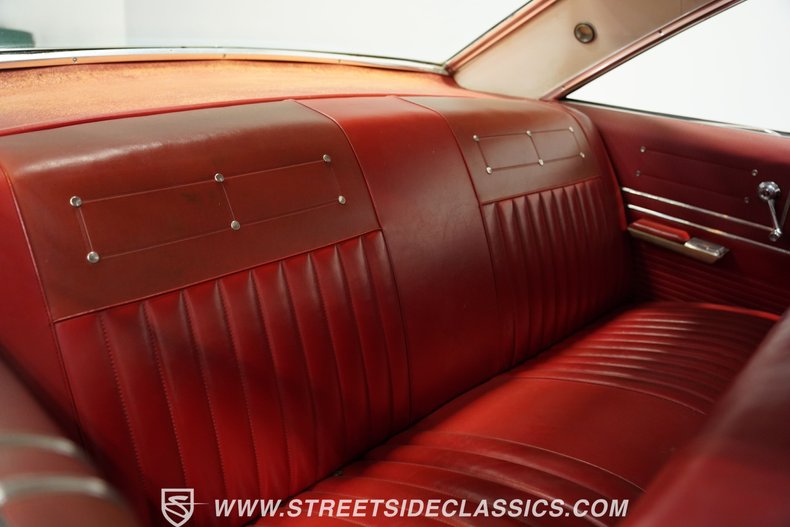 Ford-Galaxie-1965-Wimbledon-White-Red-42