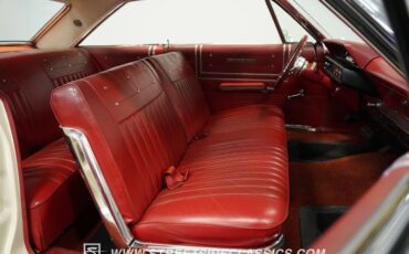 Ford-Galaxie-1965-Wimbledon-White-Red-43