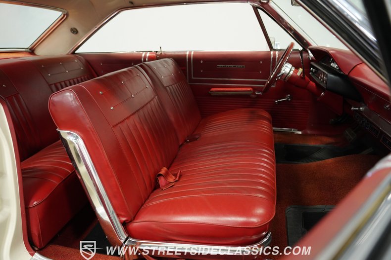Ford-Galaxie-1965-Wimbledon-White-Red-43