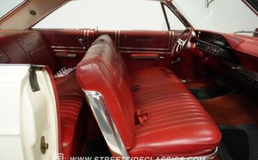 Ford-Galaxie-1965-Wimbledon-White-Red-44