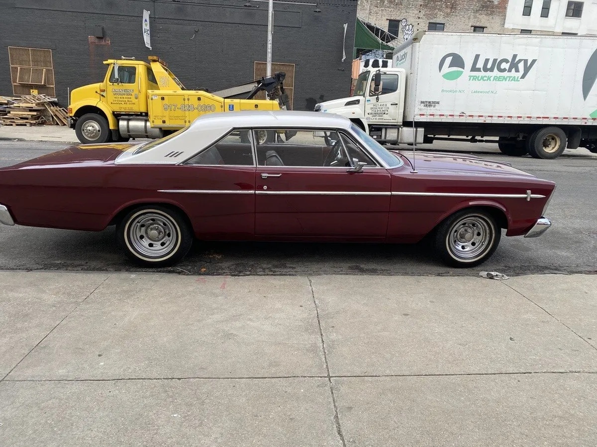 Ford-Galaxie-1966-Red-Red-2