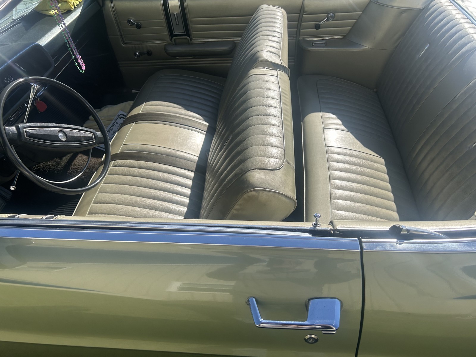 Ford-Galaxie-1968-Convertible-1