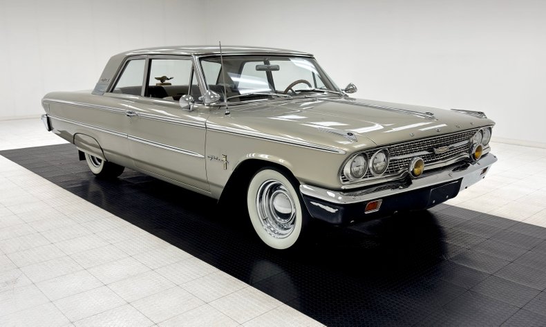 Ford-Galaxie-500-1963-Sandshell-Beige-Brown-13