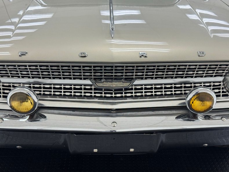 Ford-Galaxie-500-1963-Sandshell-Beige-Brown-15