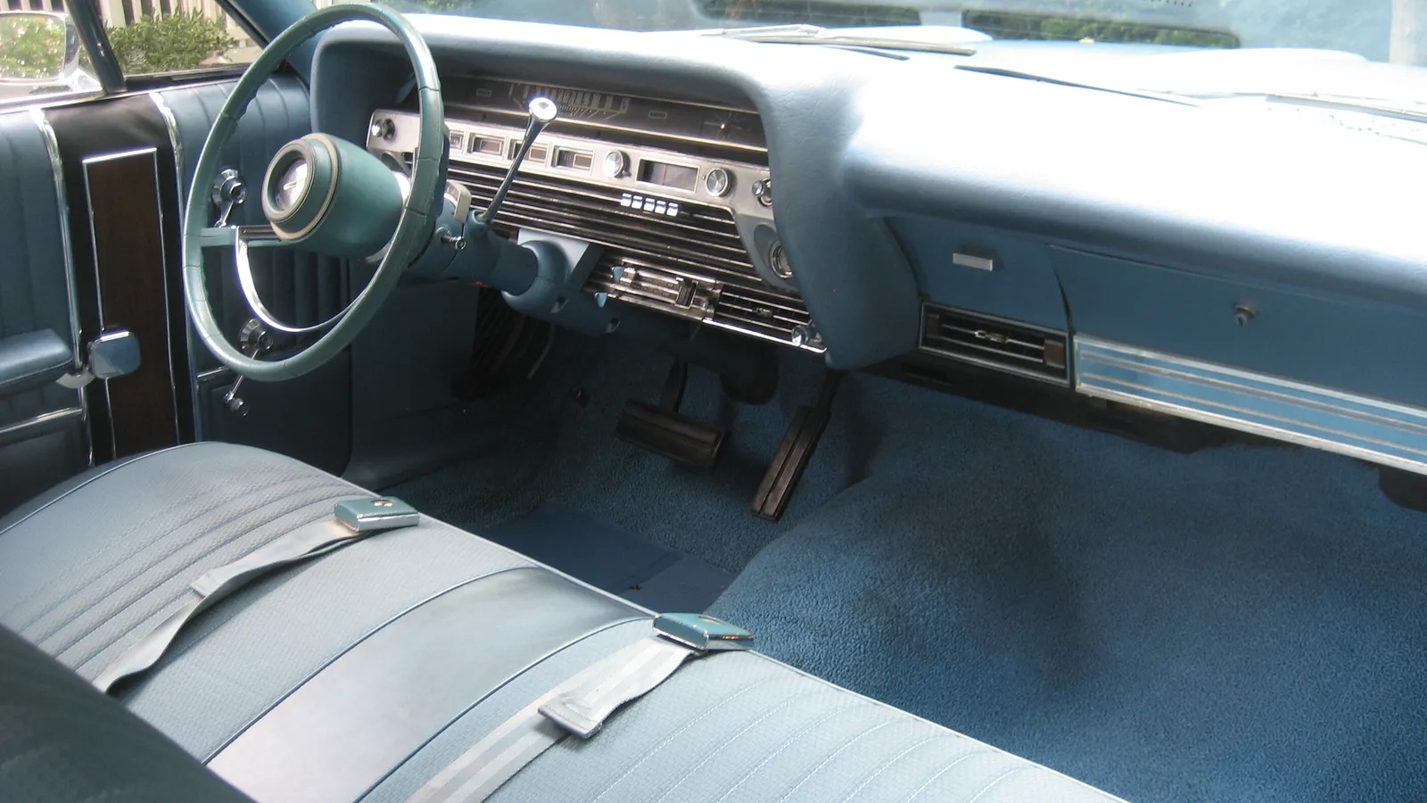 Ford-Galaxie-500-1967-Light-Blue-Light-Blue-2