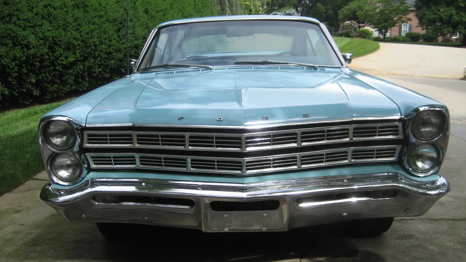 Ford-Galaxie-500-1967-Light-Blue-Light-Blue