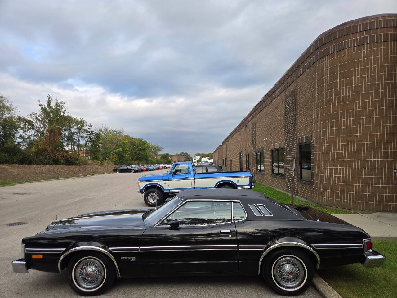 Ford-Gran-Torino-Elite-1974-Coupe-2