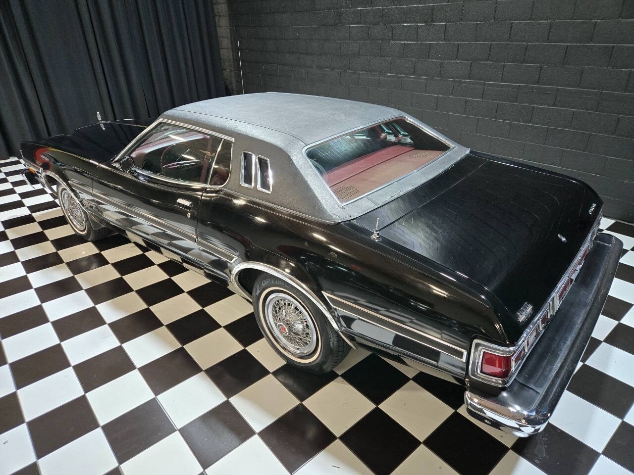 Ford-Gran-Torino-Elite-1974-Coupe-4