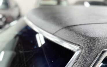 Ford-Gran-torino-1974-White-Black-16