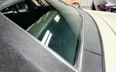 Ford-Gran-torino-1974-White-Black-5