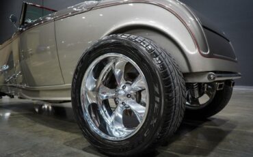 Ford-HIGHBOY-1932-12