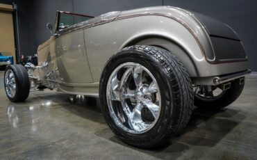 Ford-HIGHBOY-1932-13