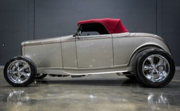 Ford-HIGHBOY-1932-19