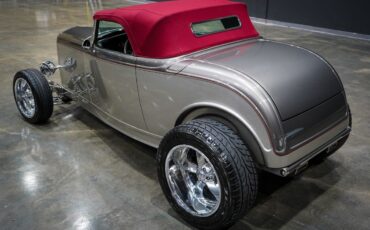 Ford-HIGHBOY-1932-30