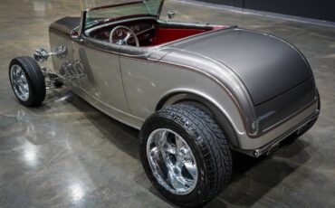 Ford-HIGHBOY-1932-31