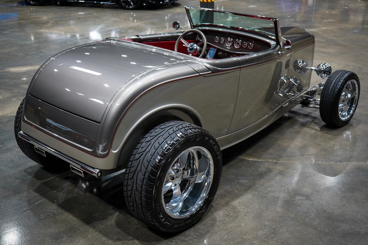Ford-HIGHBOY-1932-33