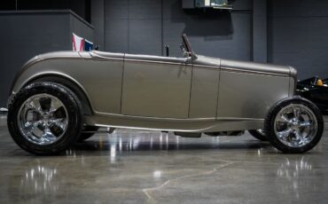 Ford-HIGHBOY-1932-5
