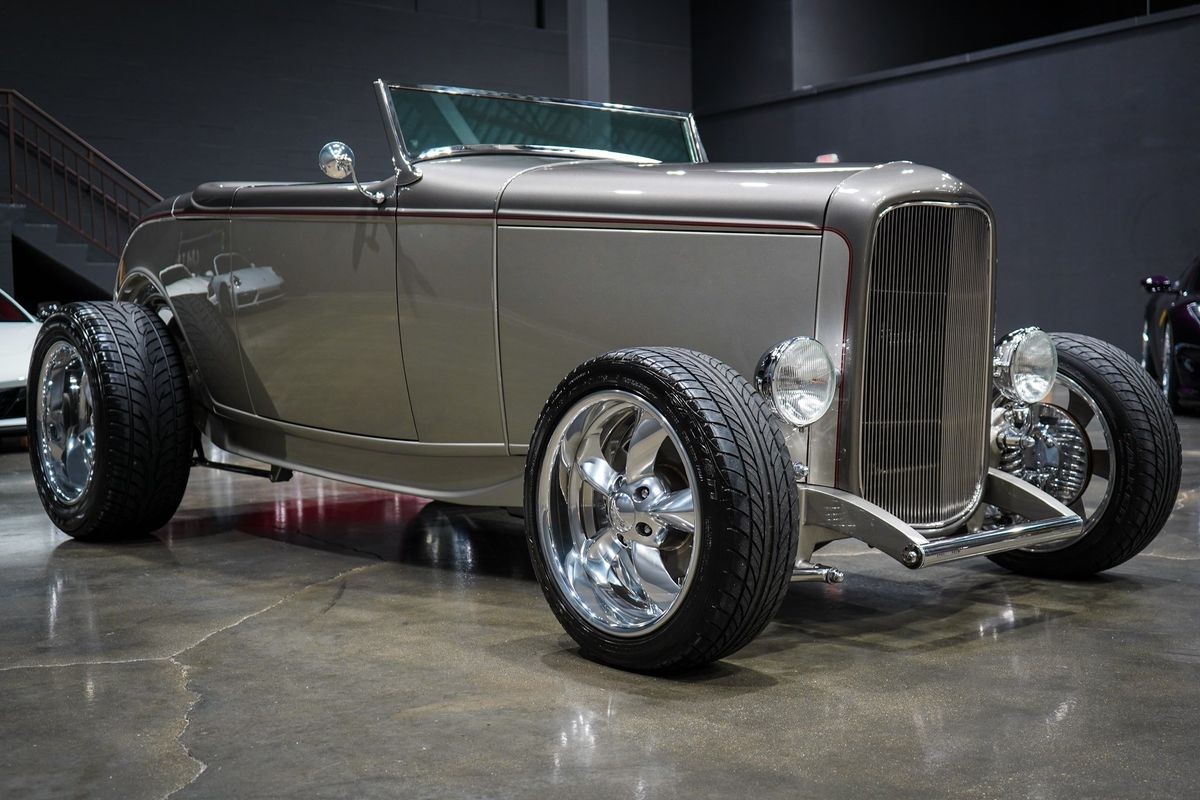 Ford-HIGHBOY-1932-6