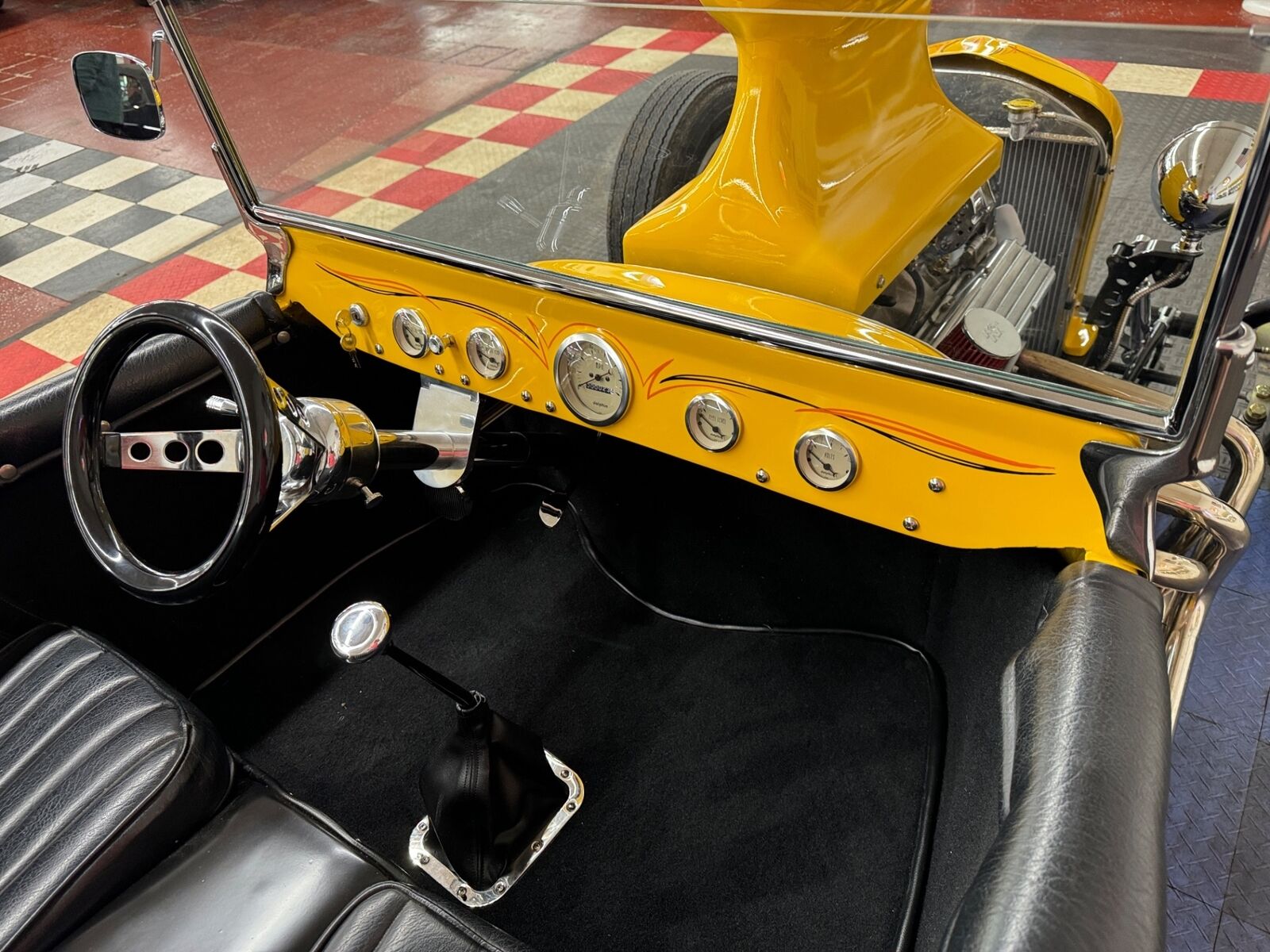 Ford-Hot-Rod-Street-Rod-1915-2-Door-37