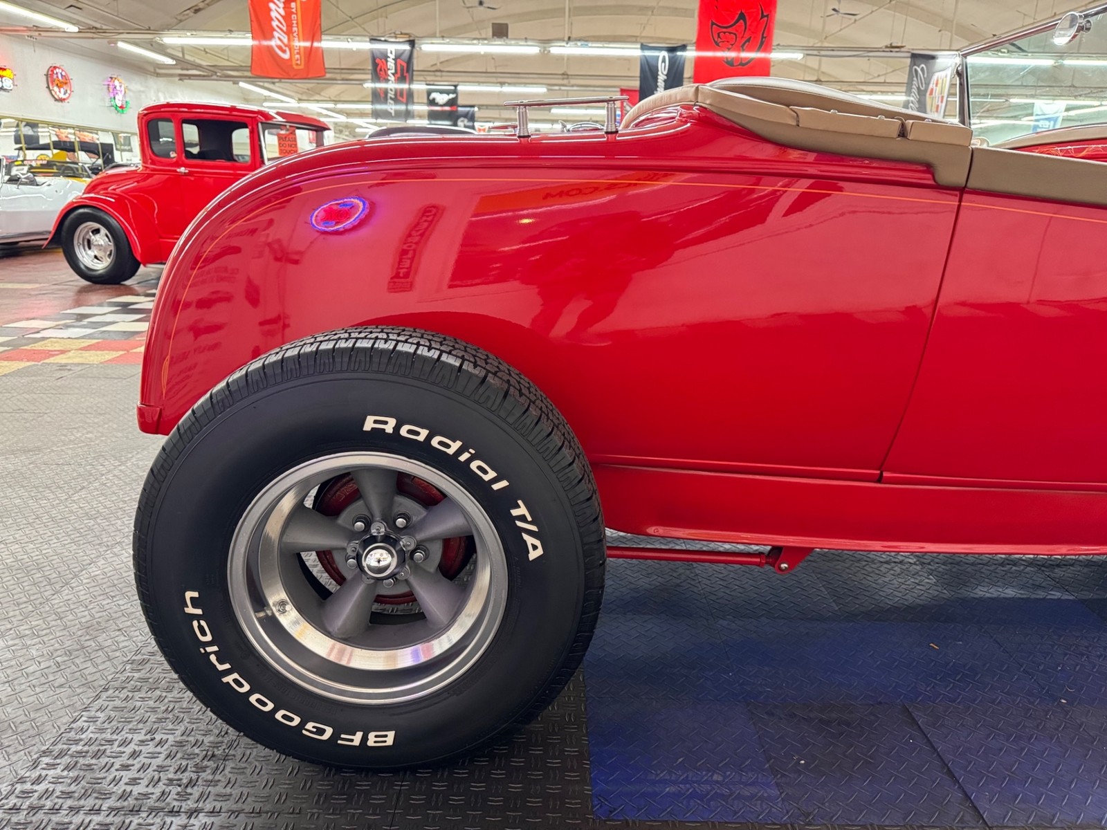 Ford-Hot-Rod-Street-Rod-1930-24