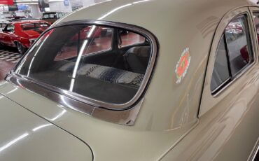 Ford-Hot-Rod-Street-Rod-1951-14