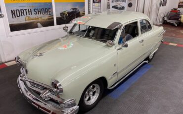 Ford-Hot-Rod-Street-Rod-1951-15