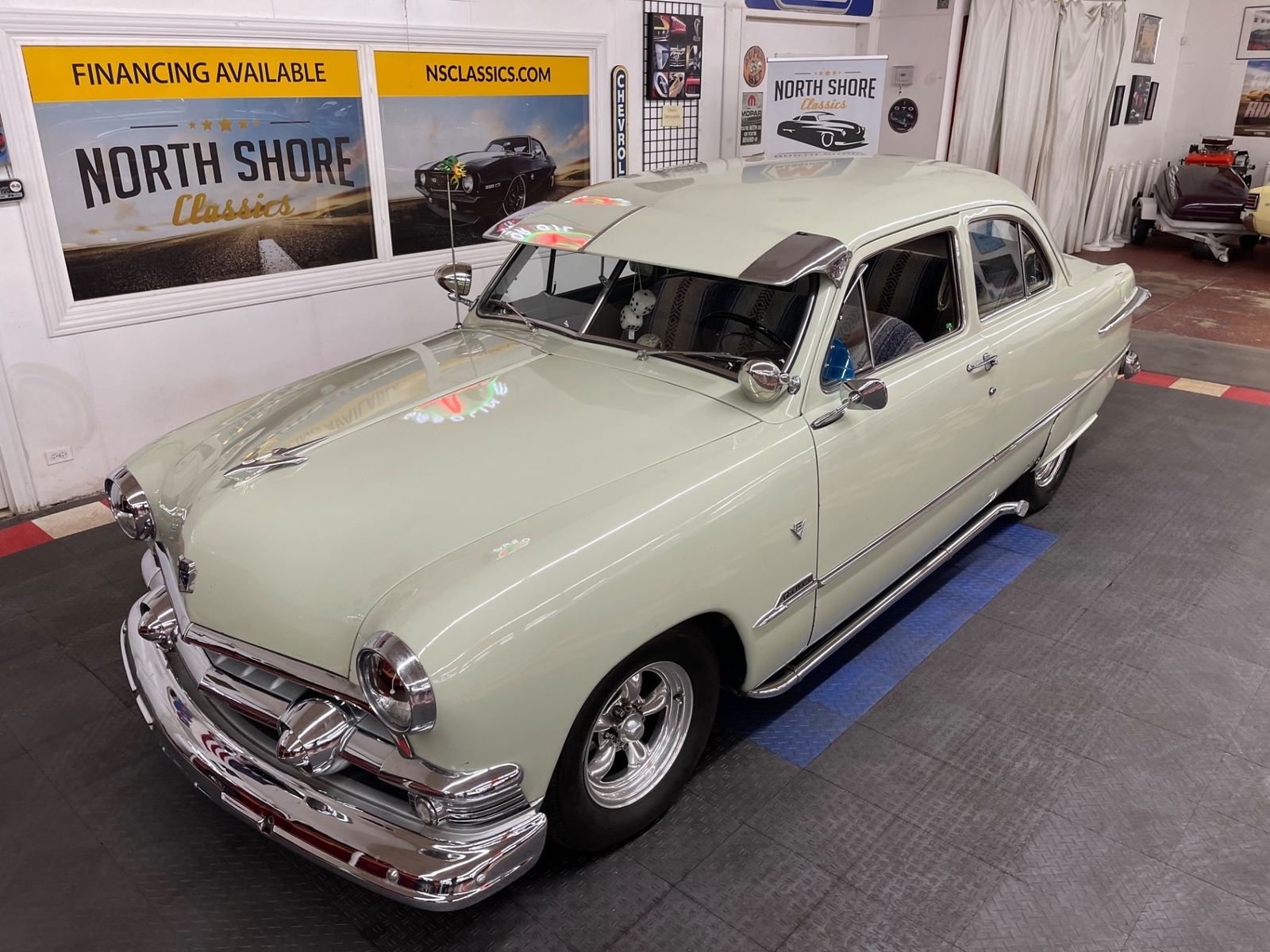 Ford-Hot-Rod-Street-Rod-1951-15