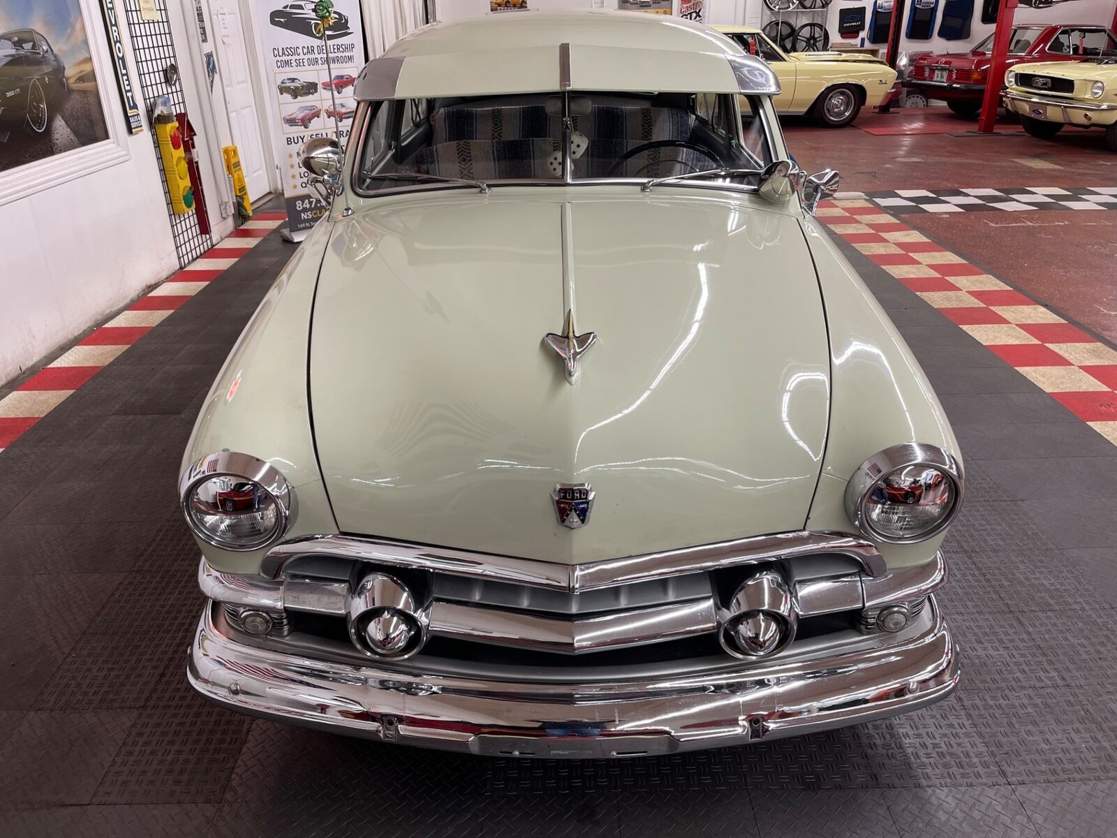 Ford-Hot-Rod-Street-Rod-1951-4