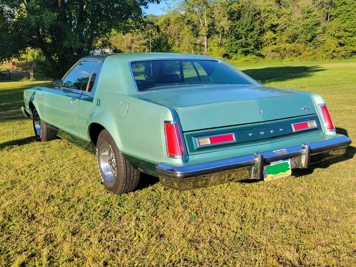 Ford-Ltd-ii-1978-Light-Green-amp-Dark-Green-Green-1