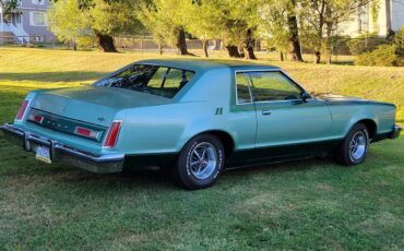 Ford-Ltd-ii-1978-Light-Green-amp-Dark-Green-Green-4