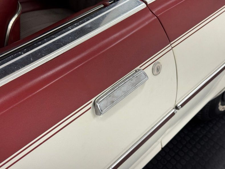 Ford-Ltd-ii-1978-Polar-White-Red-14