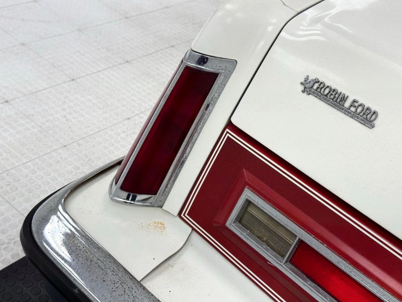 Ford-Ltd-ii-1978-Polar-White-Red-17