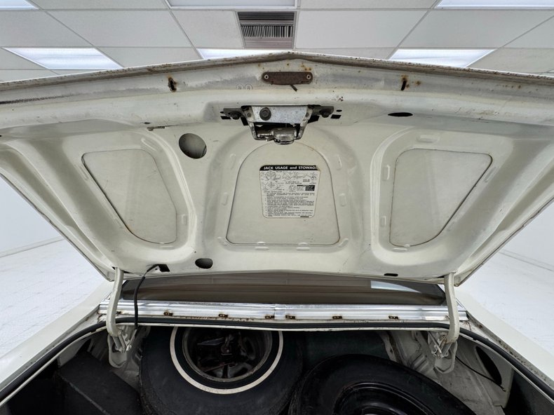 Ford-Ltd-ii-1978-Polar-White-Red-34