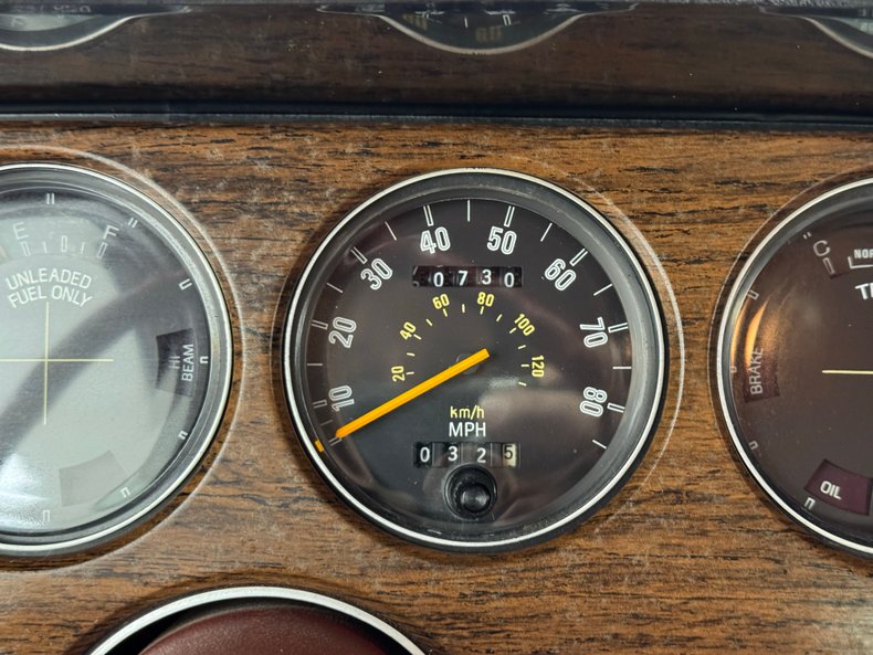 Ford-Ltd-ii-1978-Polar-White-Red-48