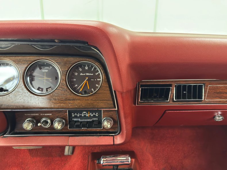 Ford-Ltd-ii-1978-Polar-White-Red-49