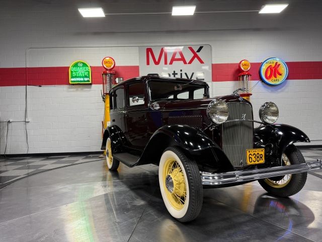 Ford-Model-18-1932-Sedan-15