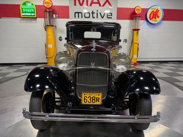 Ford-Model-18-1932-Sedan-16