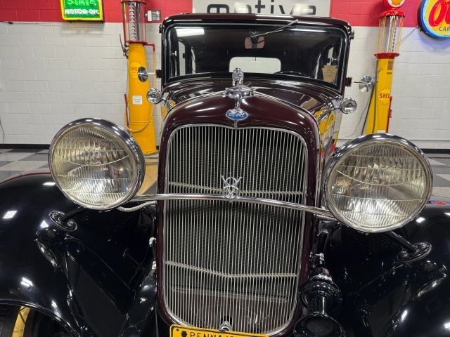 Ford-Model-18-1932-Sedan-17