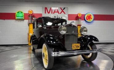 Ford-Model-18-1932-Sedan-2