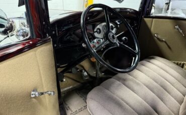 Ford-Model-18-1932-Sedan-32
