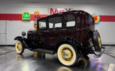 Ford-Model-18-1932-Sedan-8