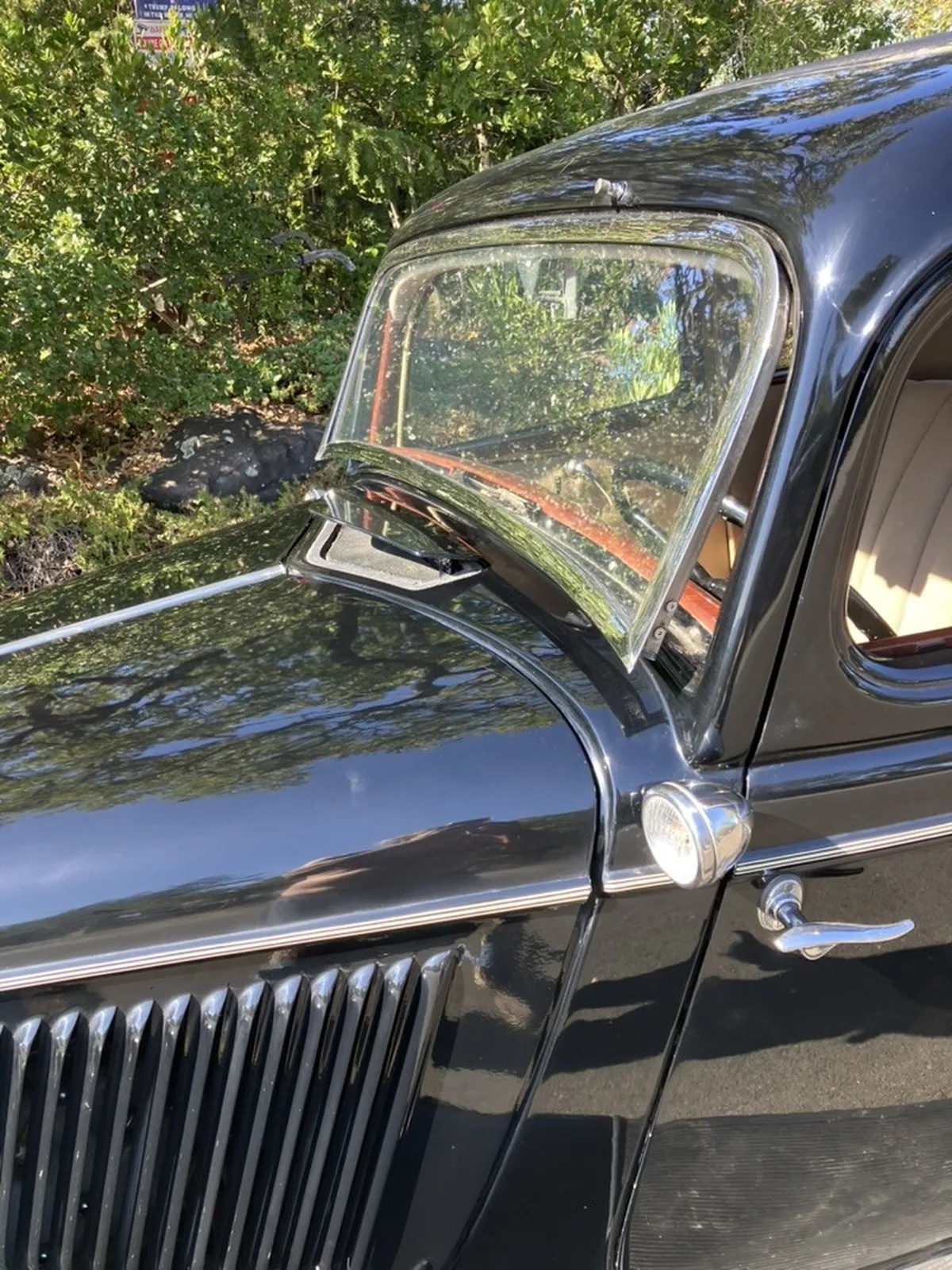 Ford-Model-40-1934-Black-Tan-14