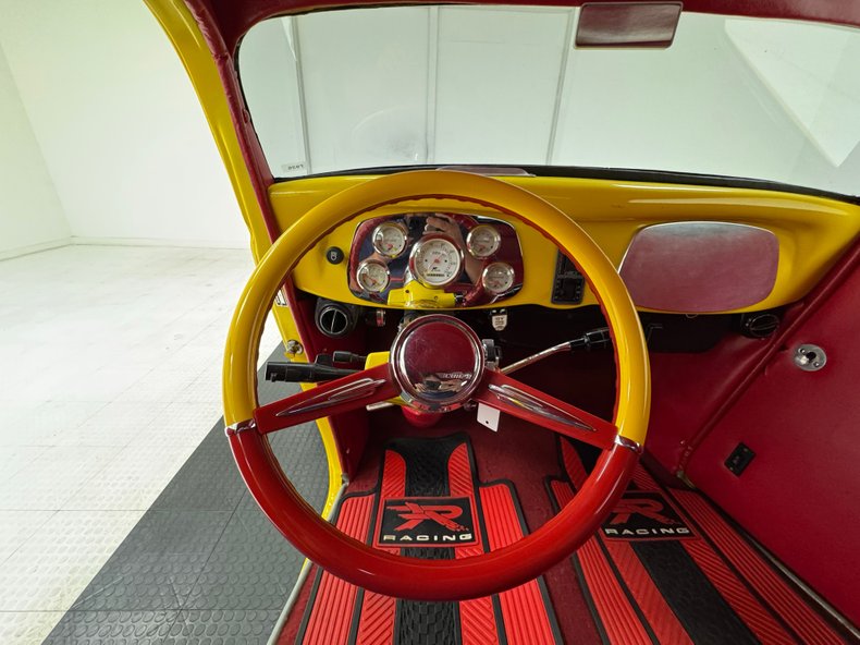 Ford-Model-40-1934-Yellow-Red-36