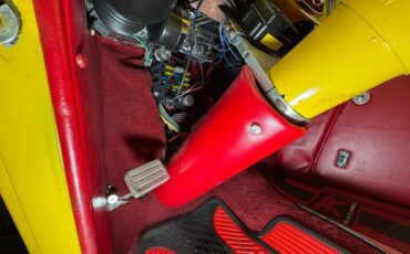 Ford-Model-40-1934-Yellow-Red-41