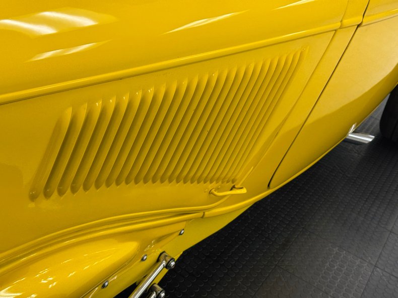 Ford-Model-40-1934-Yellow-Red-9
