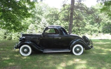 Ford-Model-48-1935-Black-Tan