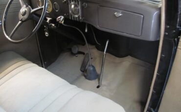 Ford-Model-48-1935-Black-Tan-5