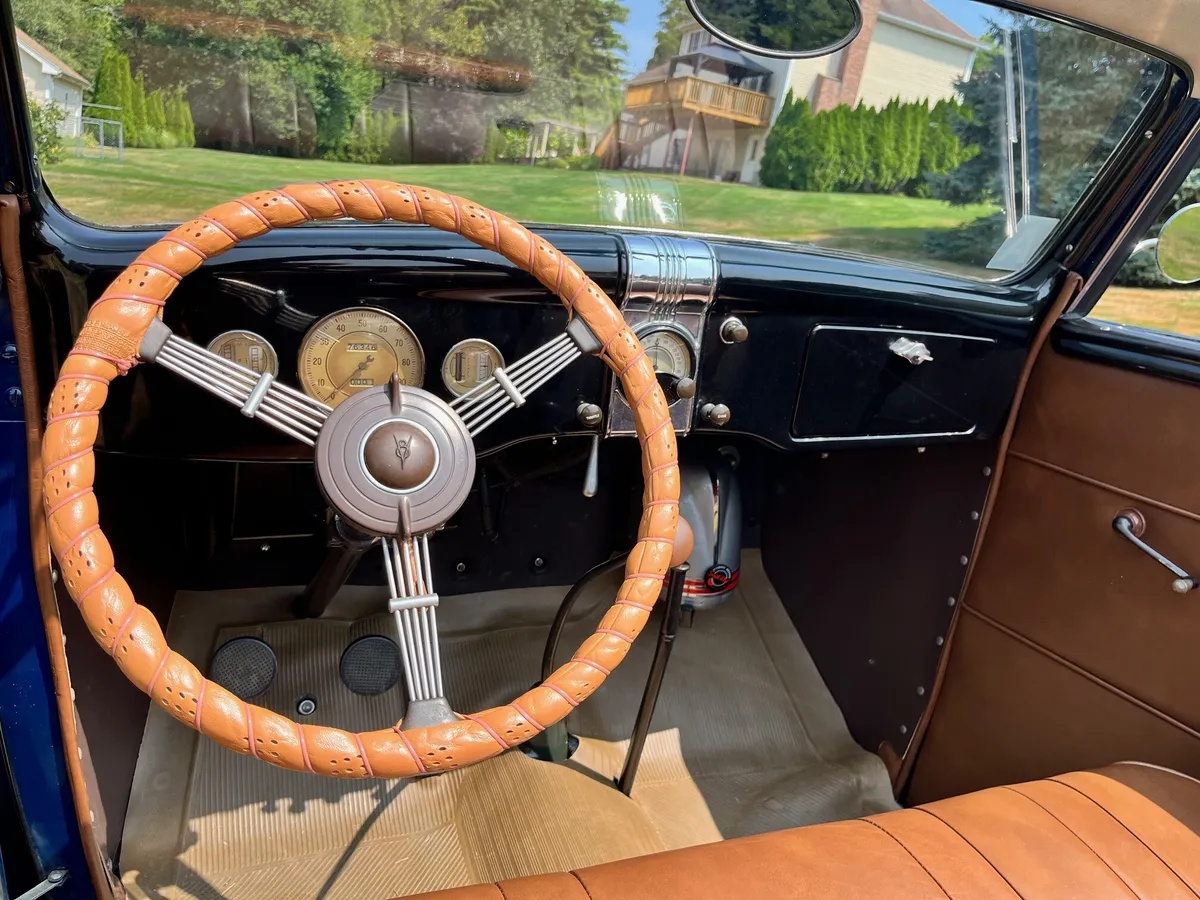 Ford-Model-48-68-1936-Washington-Blue-Brown-Leather-10