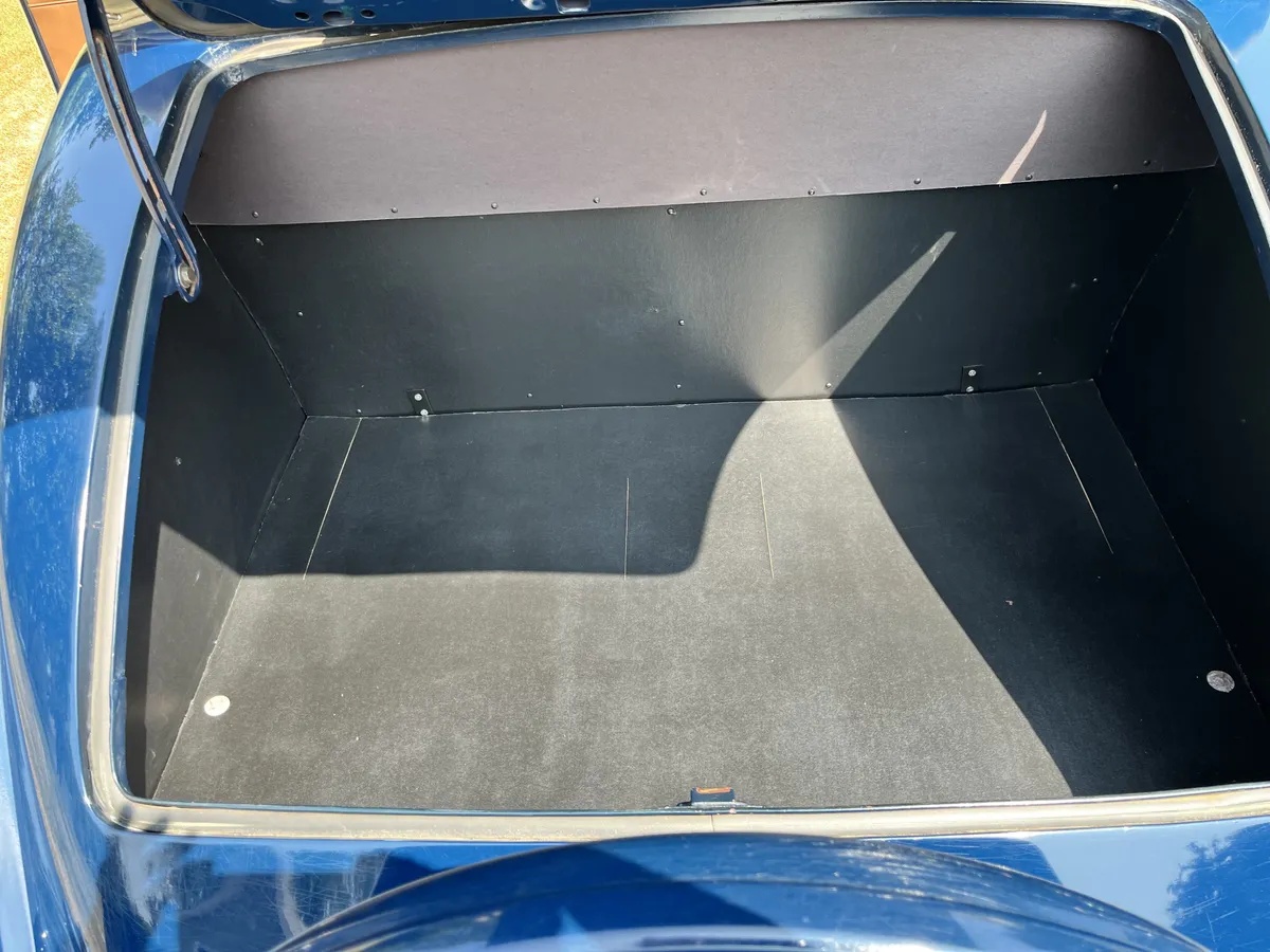 Ford-Model-48-68-1936-Washington-Blue-Brown-Leather-17