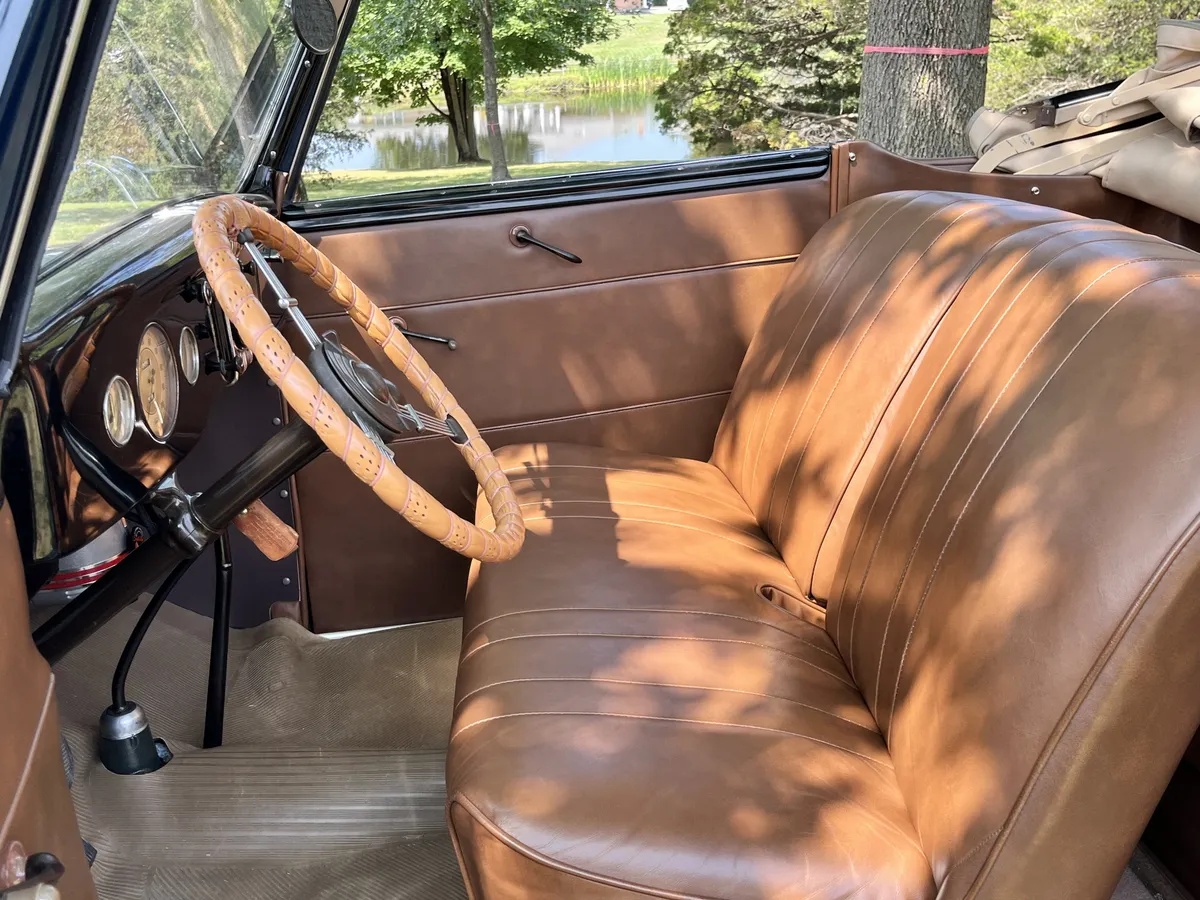 Ford-Model-48-68-1936-Washington-Blue-Brown-Leather-19